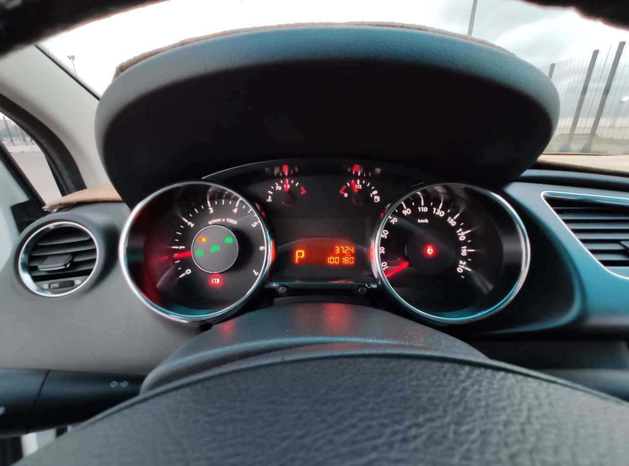 Peugeot 3008, 2013 il, 1.6 L, 100 100 km