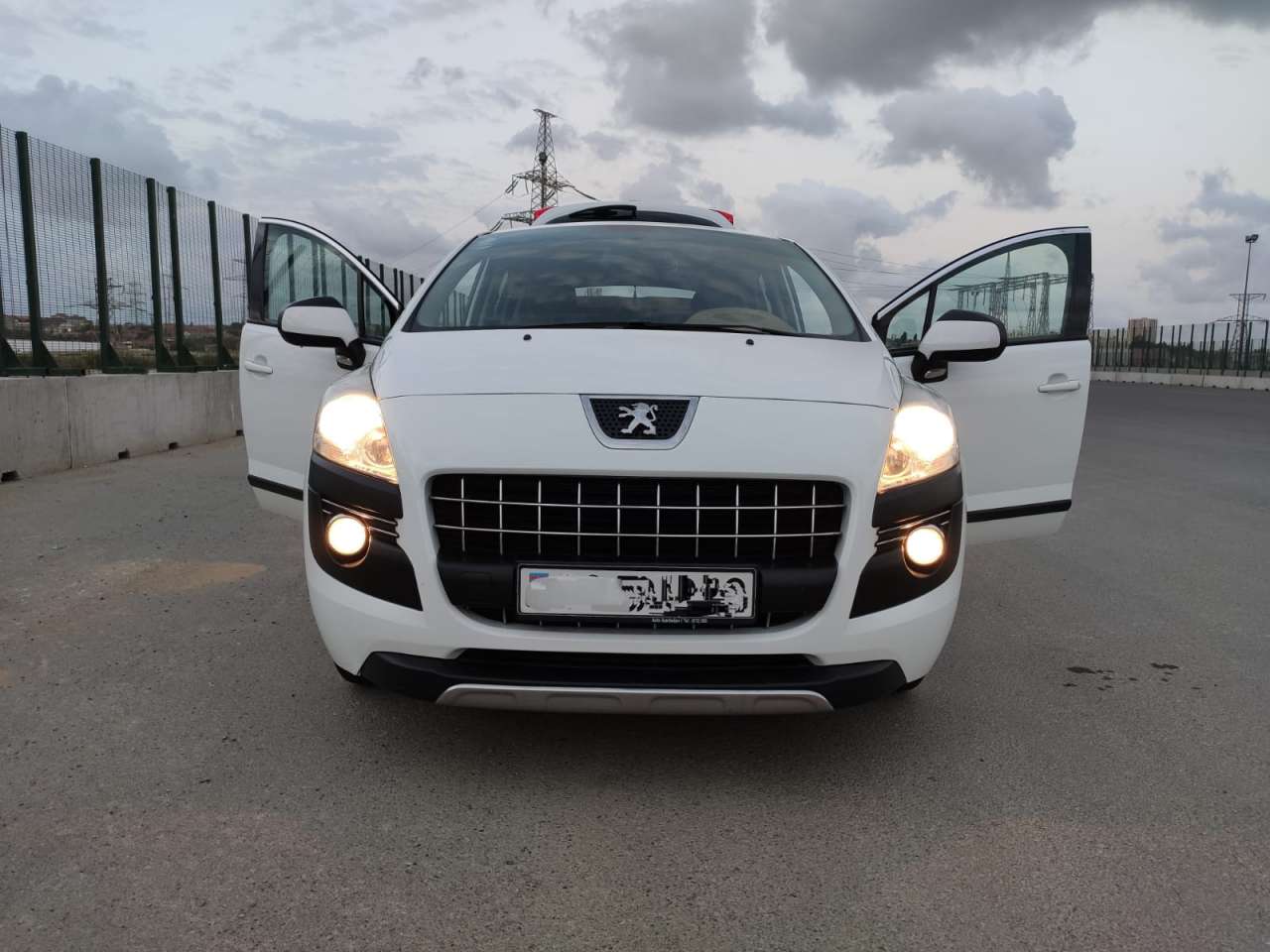 Peugeot 3008, 2013 il, 1.6 L, 100 100 km