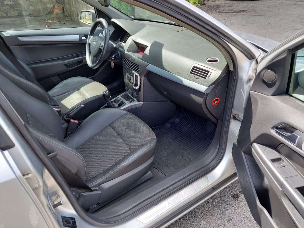Opel Astra, 2006 il, 1.3 L, 240 400 km