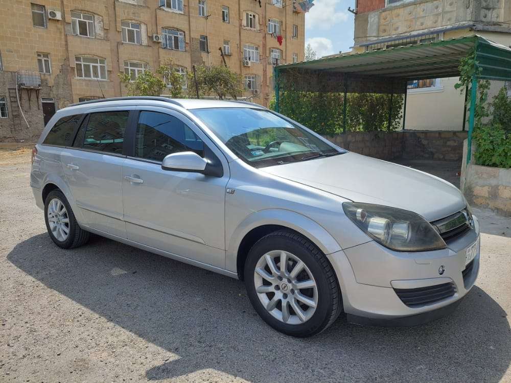 Opel Astra, 2006 il, 1.3 L, 240 400 km