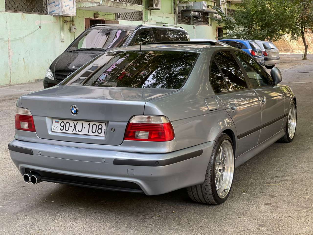 BMW 525, 2002 il, 2.5 L, 330 000 km