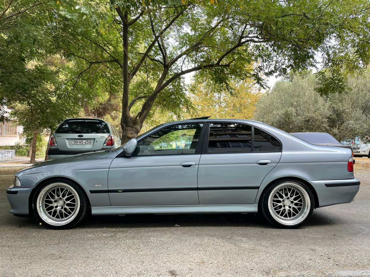 BMW 525, 2002 il, 2.5 L, 330 000 km