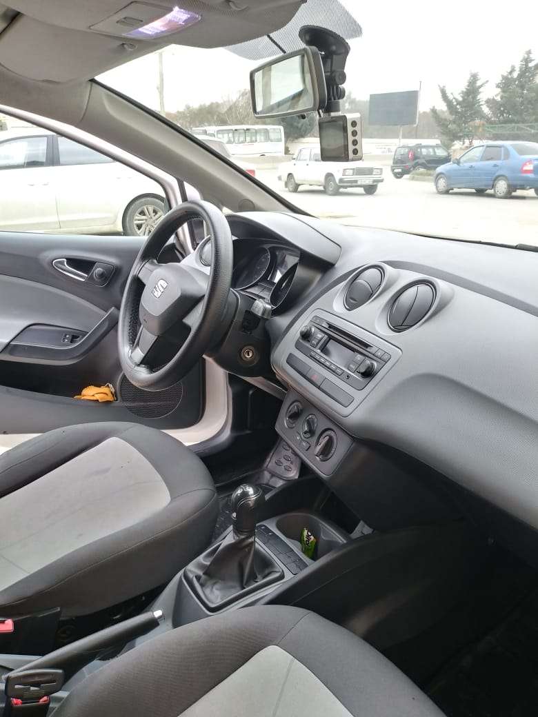 SEAT Ibiza, 2014 il, 1.4 L, 130 000 km