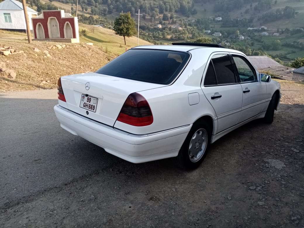 Mercedes C 230, 1999 il, 2.3 L, 210 000 km