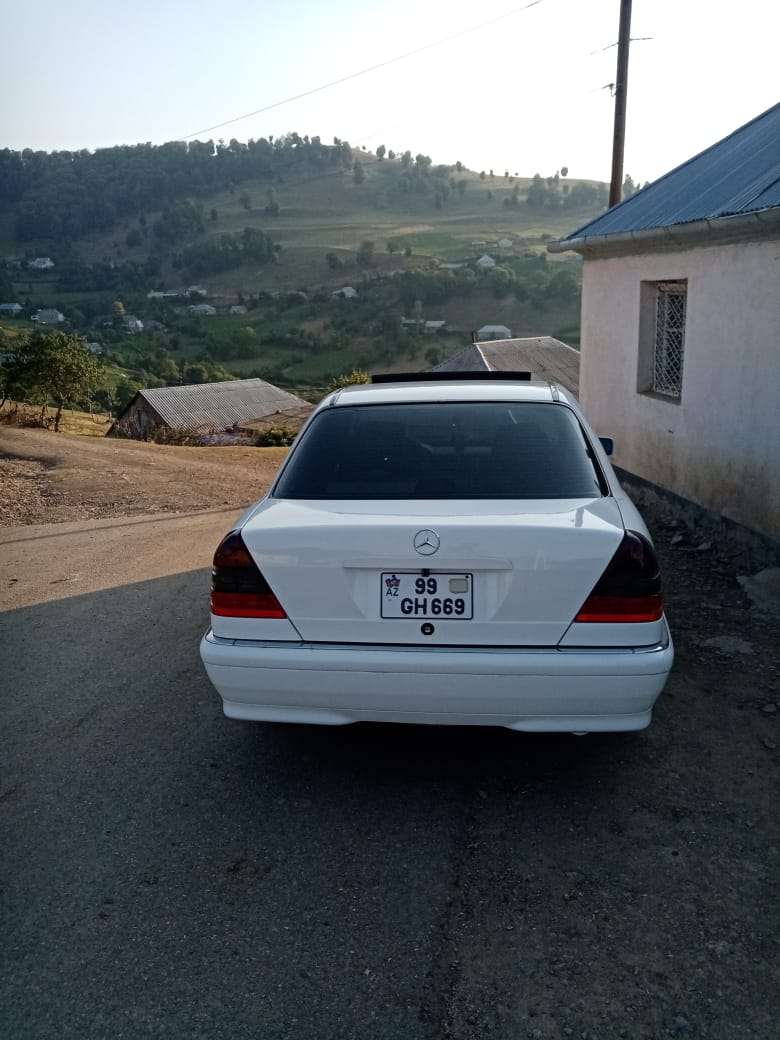 Mercedes C 230, 1999 il, 2.3 L, 210 000 km