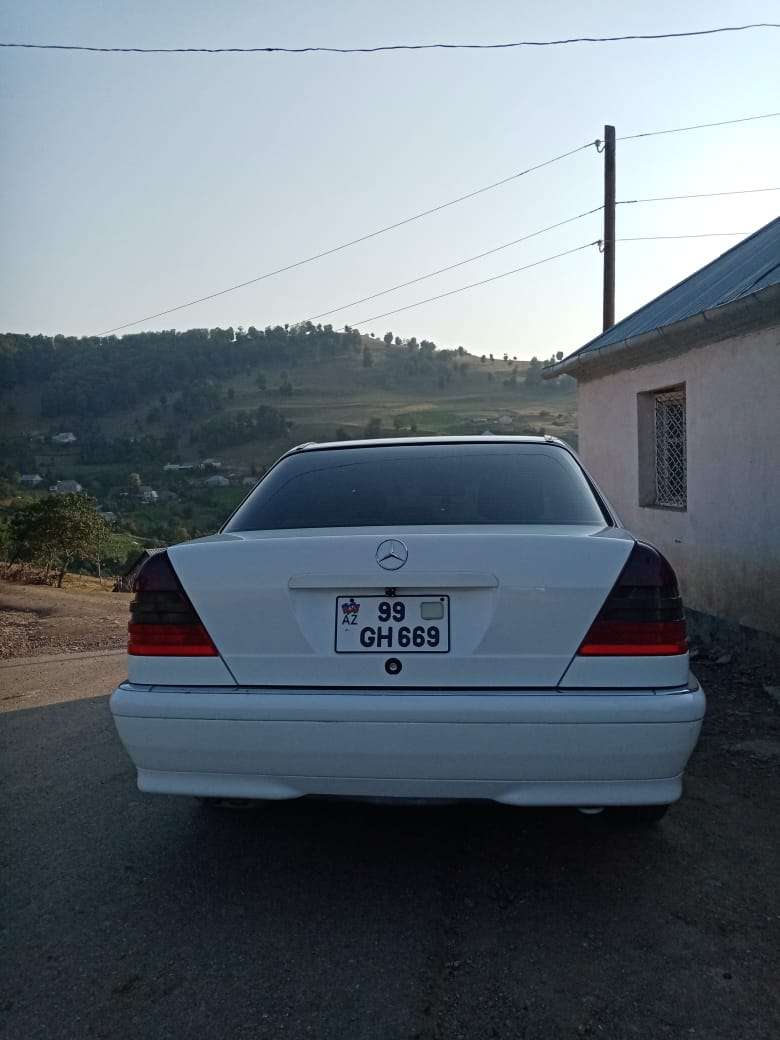 Mercedes C 230, 1999 il, 2.3 L, 210 000 km