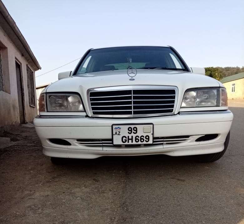 Mercedes C 230, 1999 il, 2.3 L, 210 000 km