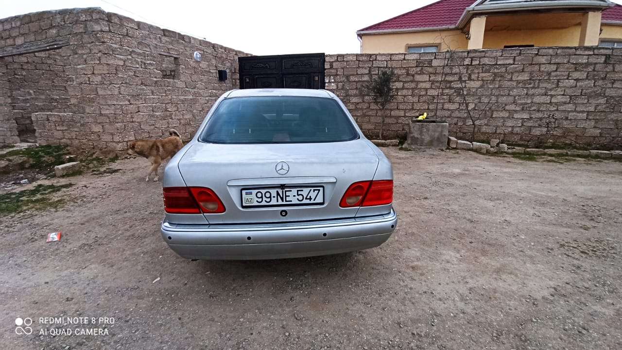 Mercedes E 230, 1996 il, 2.3 L, 276 654 km
