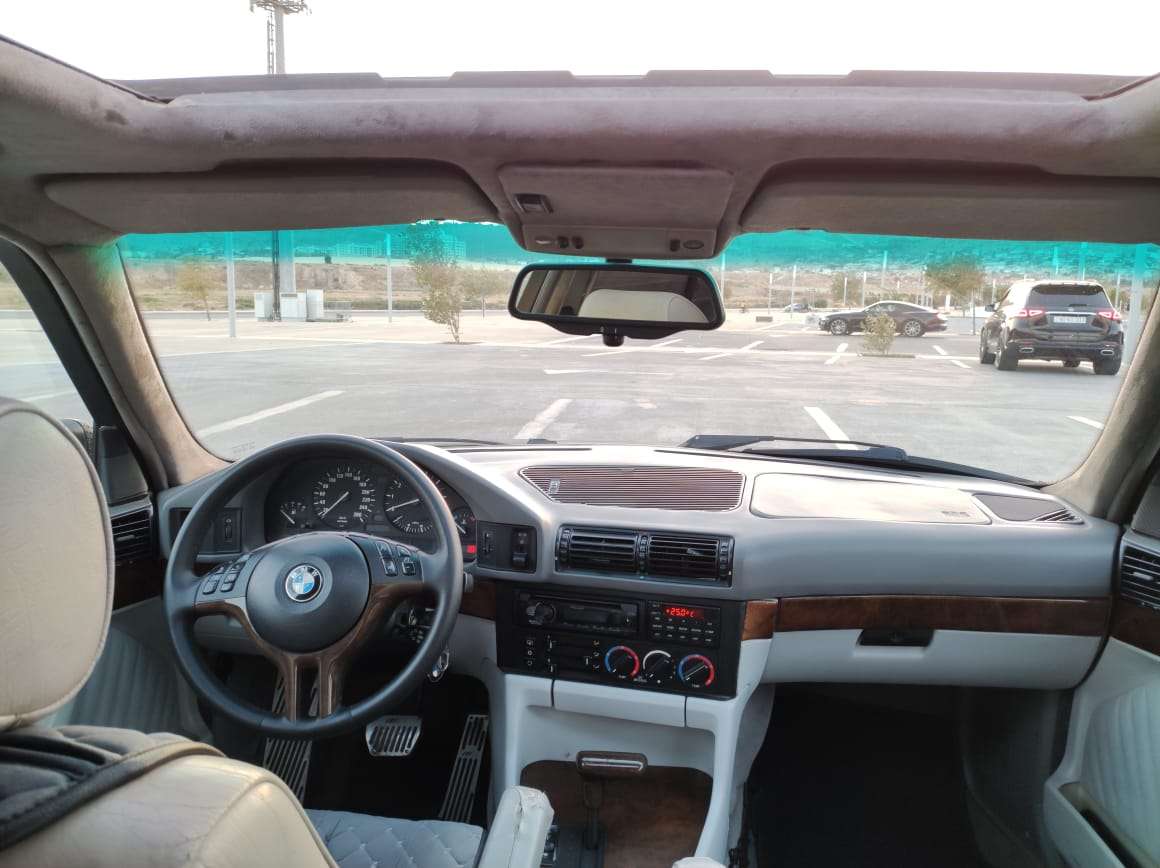 BMW 525, 1995 il, 2.5 L, 356 000 km
