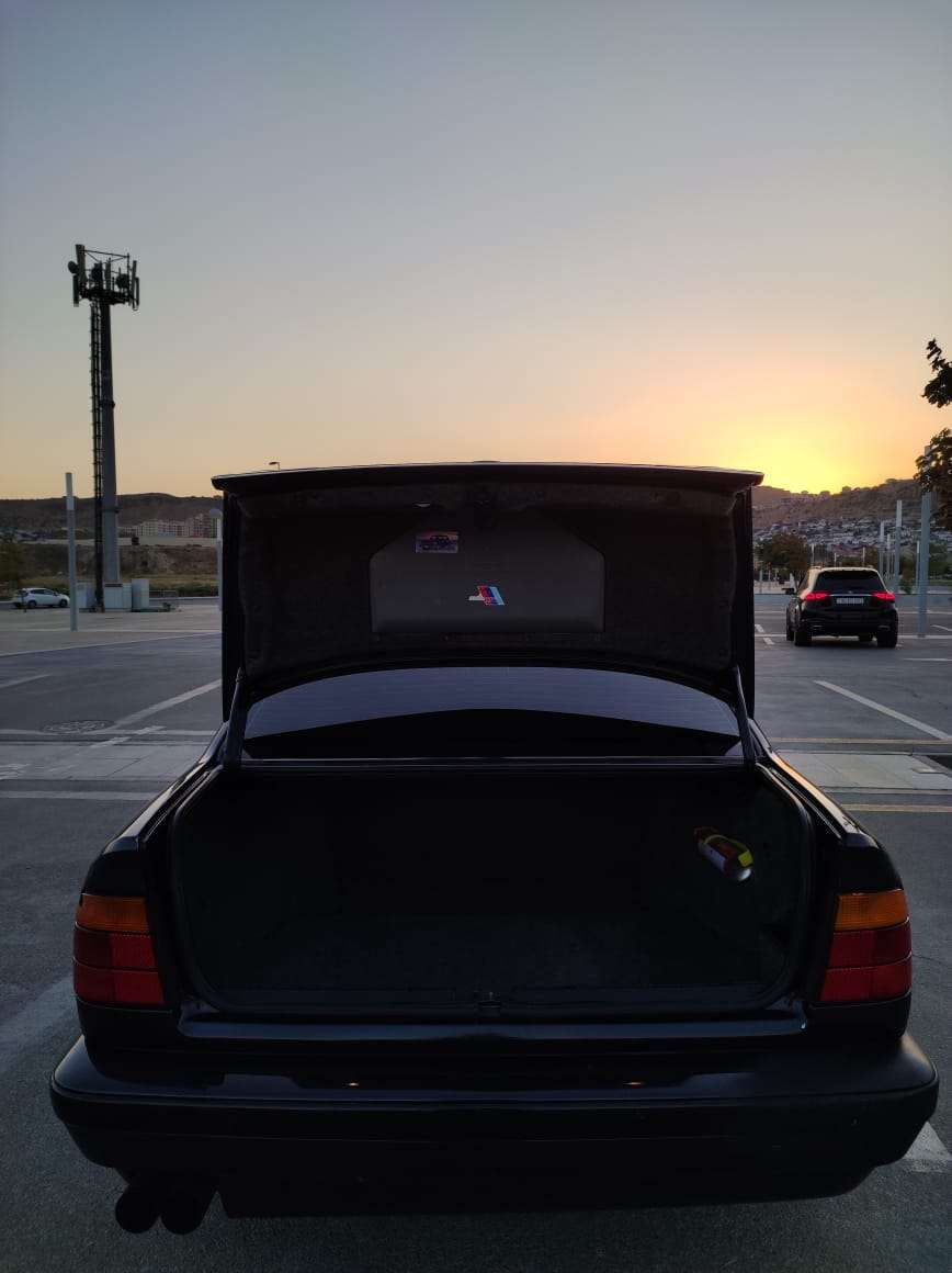 BMW 525, 1995 il, 2.5 L, 356 000 km