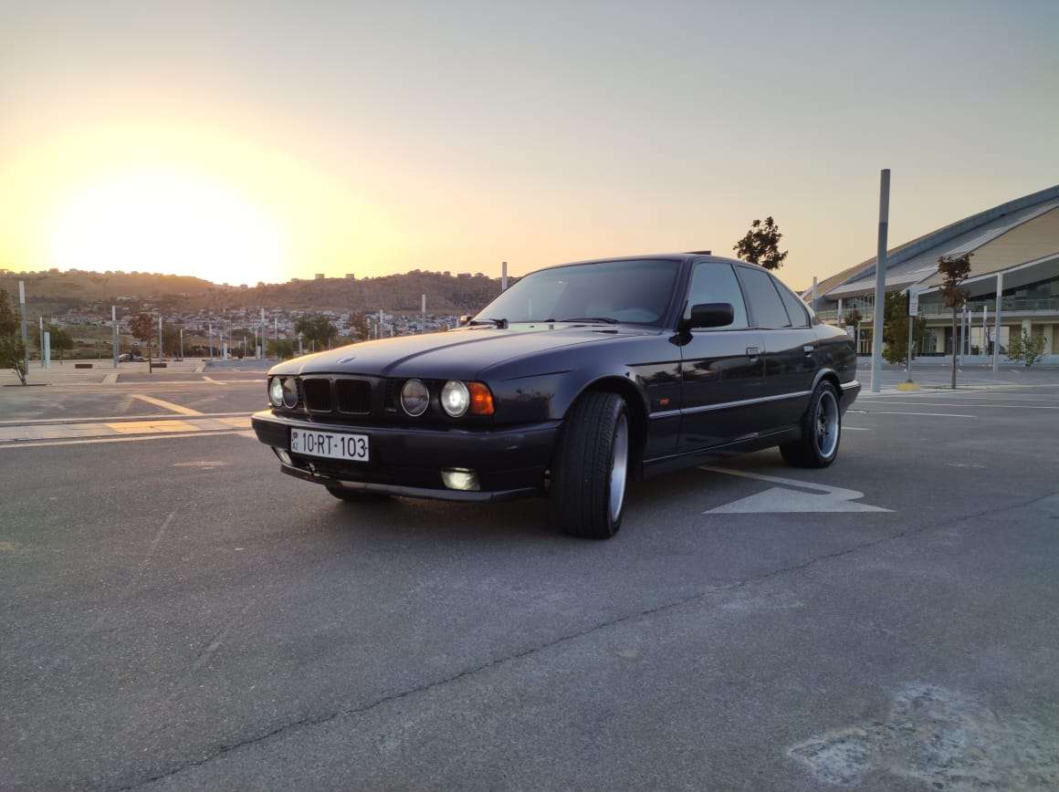 BMW 525, 1995 il, 2.5 L, 356 000 km