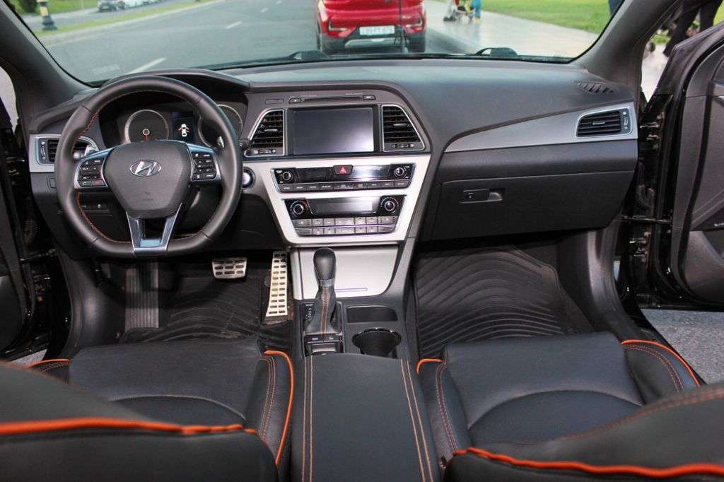 Hyundai Sonata, 2015 il, 2.0 L, 105 090 km