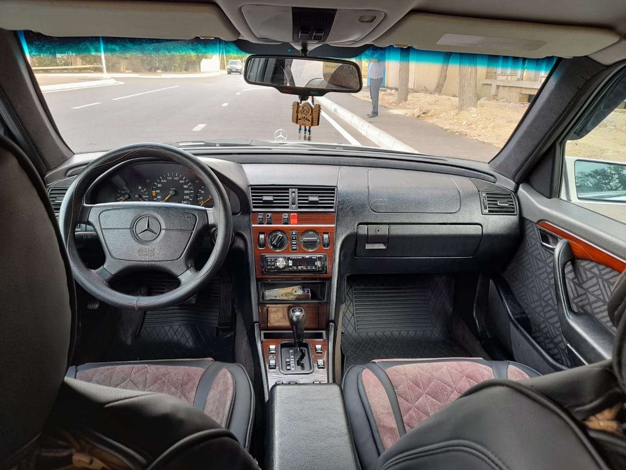 Mercedes C 200, 1995 il, 2.0 L, 262 000 km