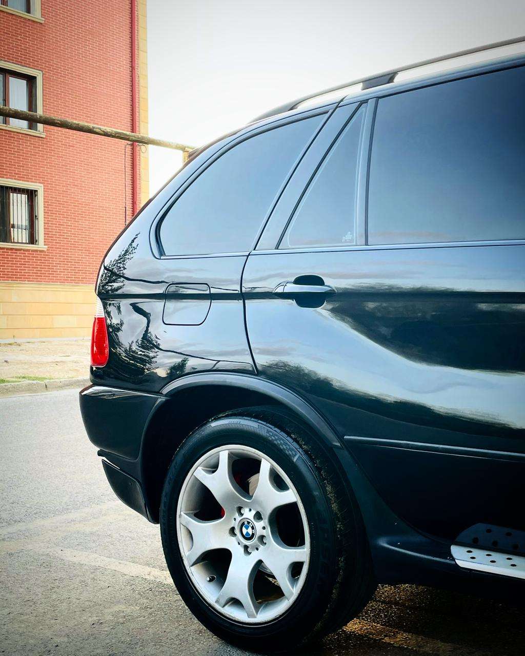 BMW X5, 2003 il, 4.4 L, 260 000 km