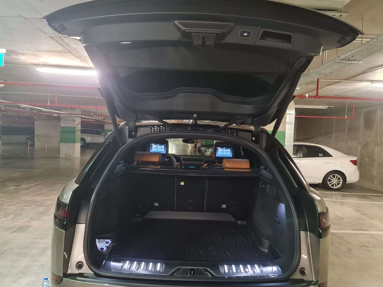 Land Rover Velar, 2018 il, 2.0 L, 15 500 km