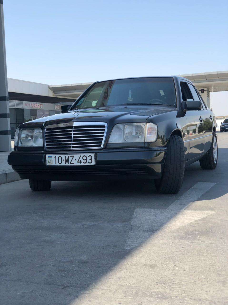 Mercedes E 220, 1993 il, 2.2 L, 460 000 km