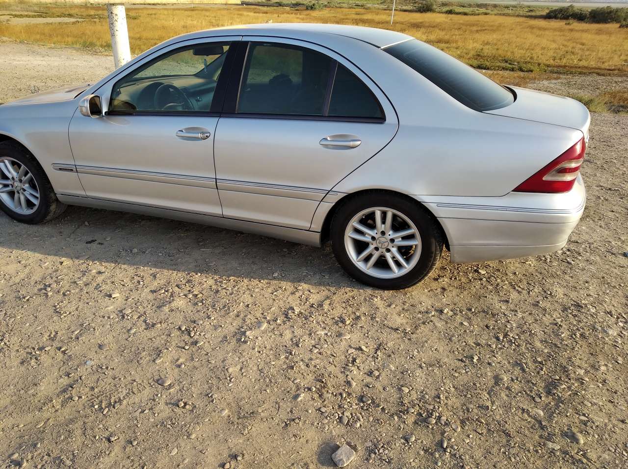 Mercedes C 200, 2002 il, 2.0 L, 288 000 km