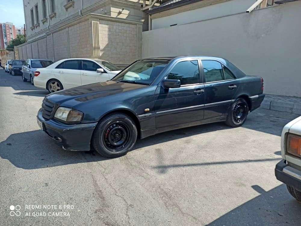 Mercedes C 280, 1997 il, 2.8 L, 403 000 km