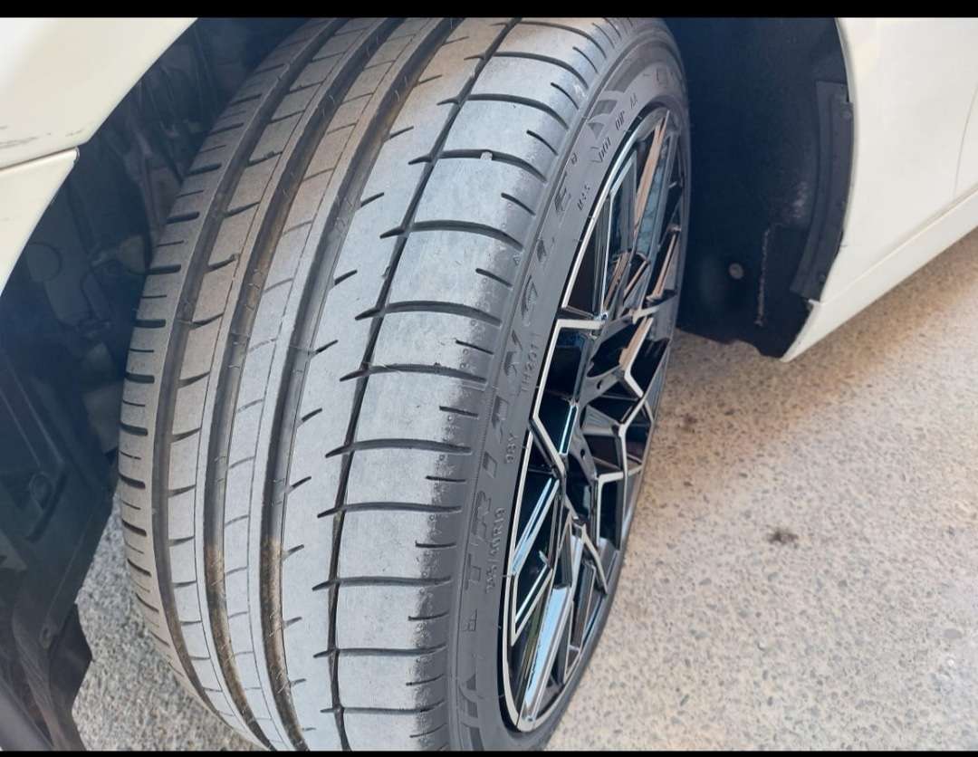 BMW 528, 2012 il, 2.0 L, 206 000 km
