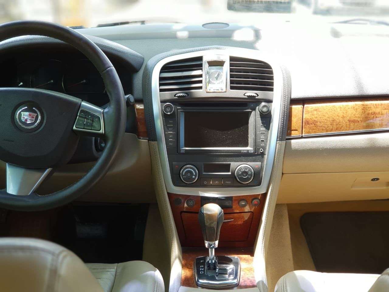 Cadillac SRX, 2008 il, 4.6 L, 253 000 km