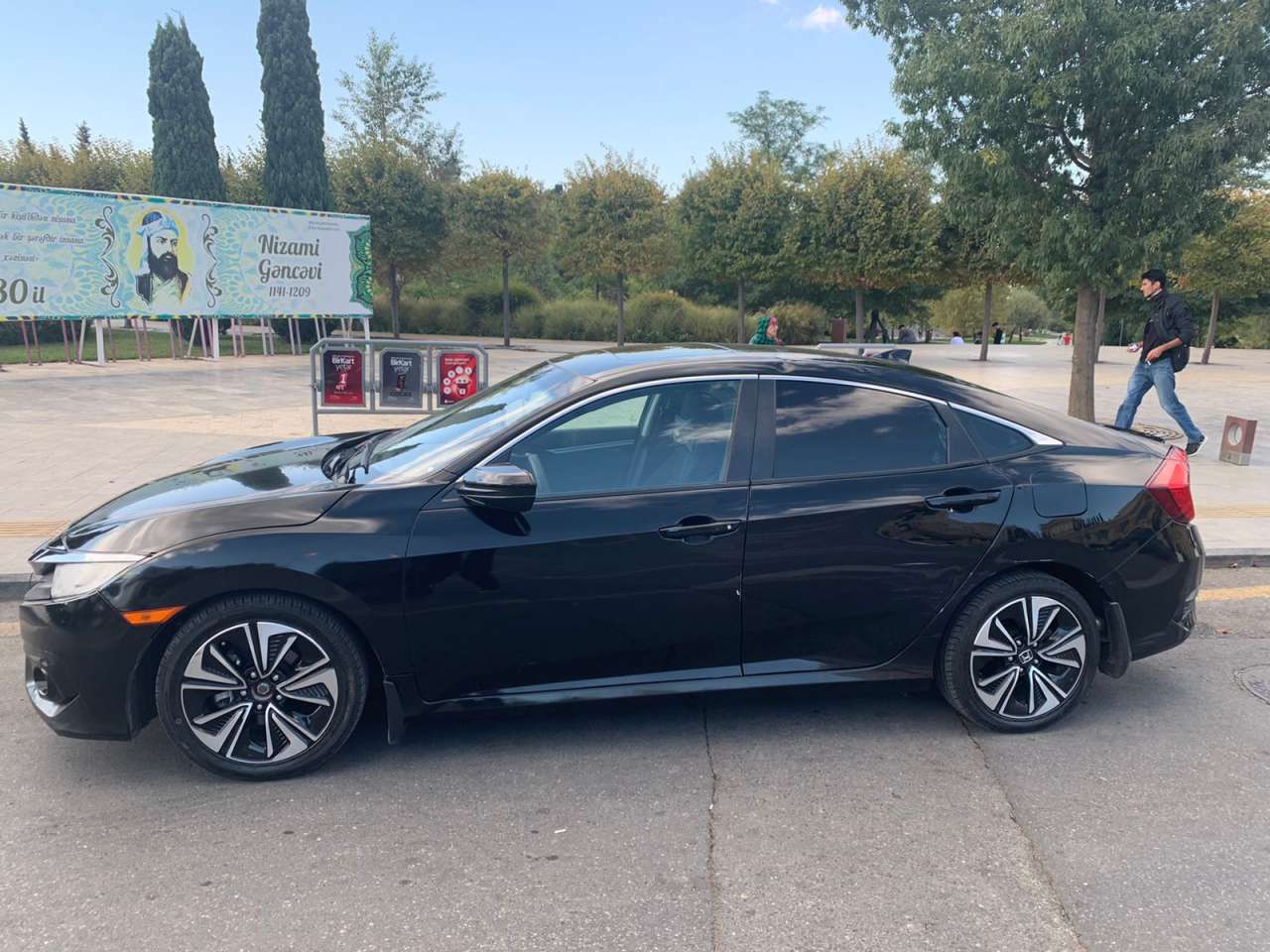 Honda Civic, 2015 il, 1.5 L, 200 000 km