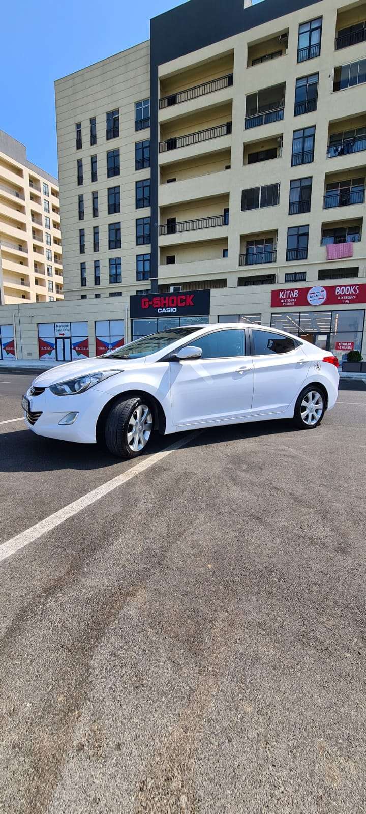 Hyundai Elantra, 2012 il, 1.8 L, 129 013 km