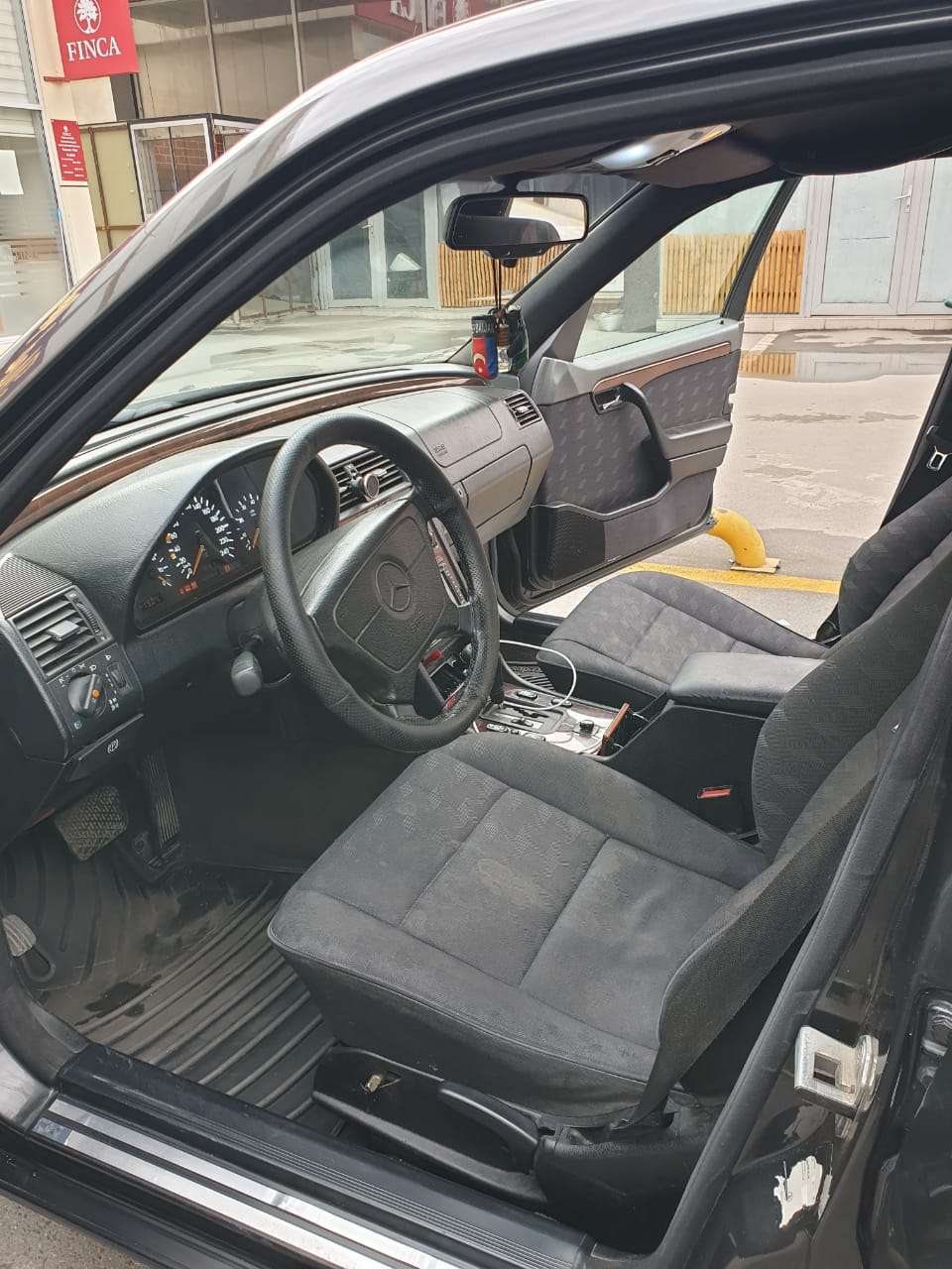 Mercedes C 200, 1996 il, 2.0 L, 413 000 km