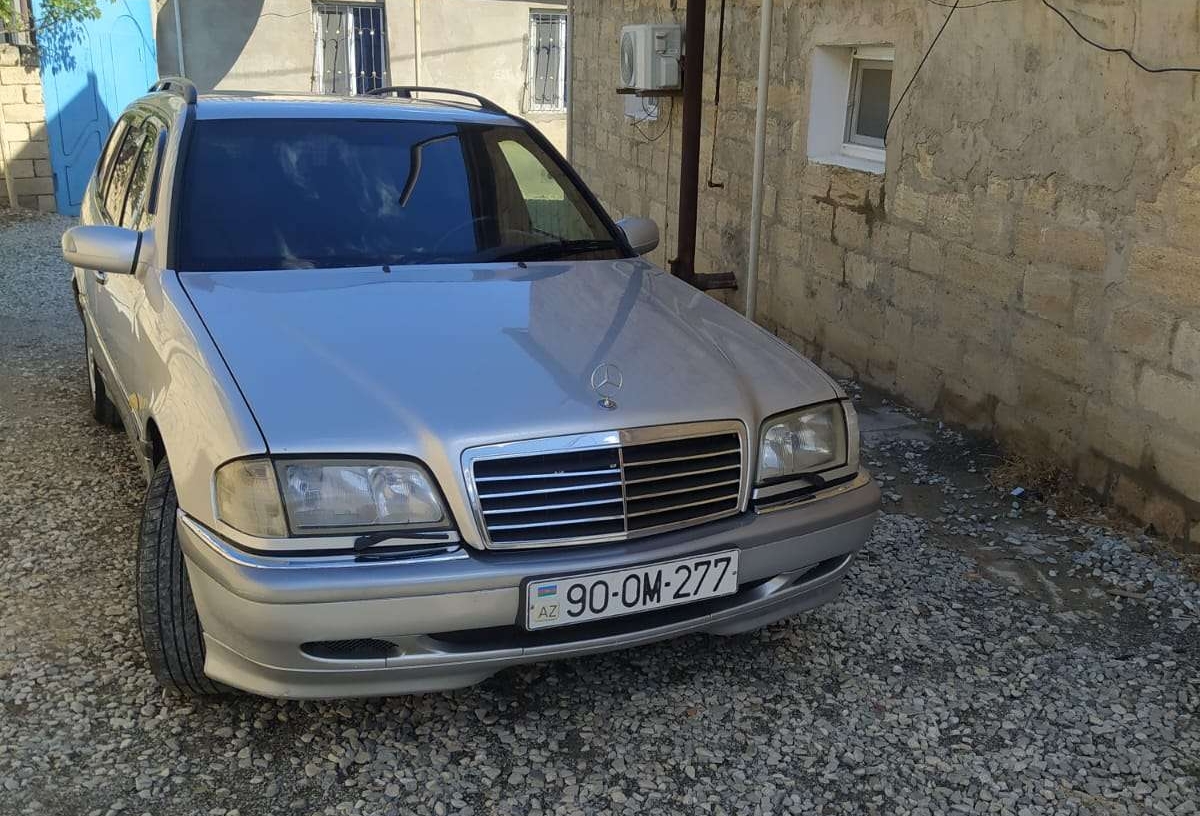 Mercedes C 200, 1998 il, 2.0 L, 32 000 km