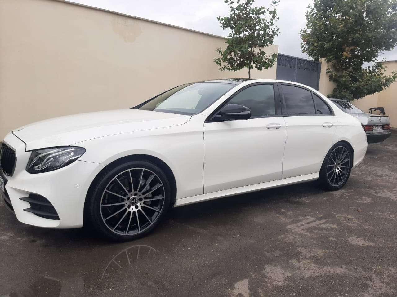 Mercedes E 250, 2018 il, 2.5 L, 100 000 km