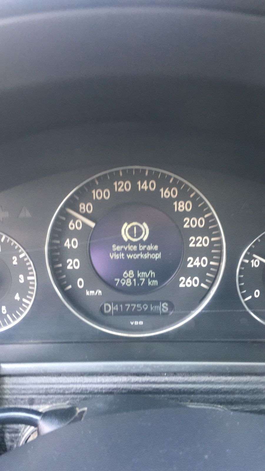 Mercedes E 270, 2002 il, 2.7 L, 418 000 km