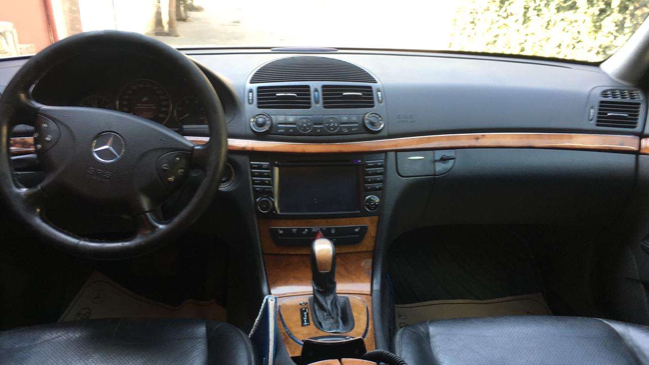 Mercedes E 270, 2002 il, 2.7 L, 418 000 km