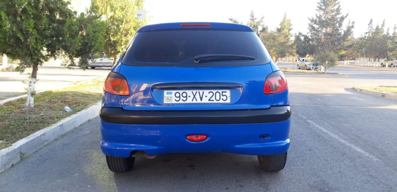 Peugeot 206, 2005 il, 1.4 L, 210 000 km