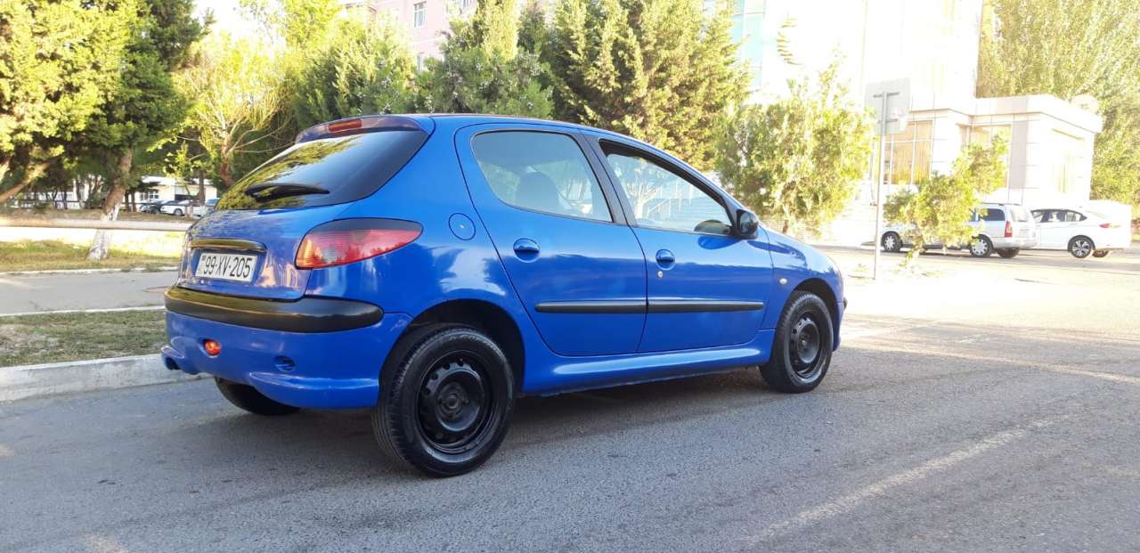 Peugeot 206, 2005 il, 1.4 L, 210 000 km