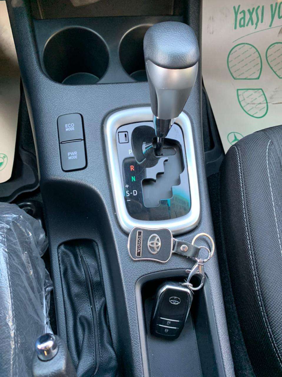 Toyota Hilux, 2020 il, 2.4 L, 7 000 km