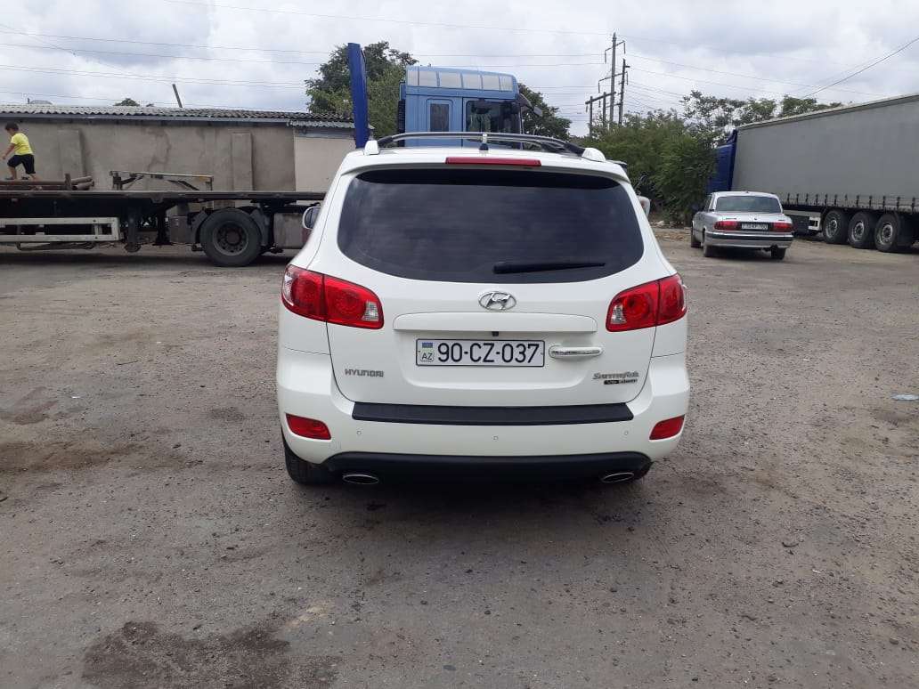 Hyundai Santa Fe, 2008 il, 2.7 L, 130 000 km