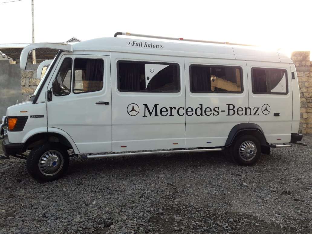 Mercedes 410 D, 1994 il, 2.9 L, 300 000 km