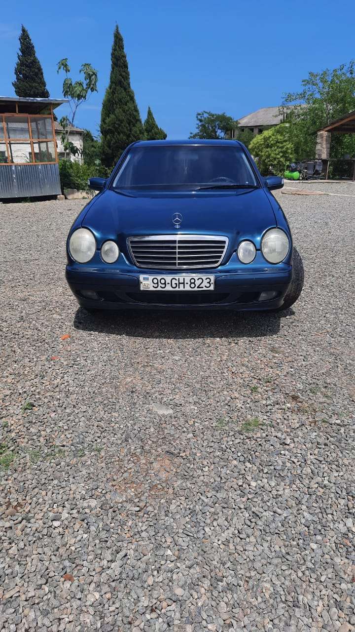 Mercedes E 220, 2001 il, 2.2 L, 385 000 km