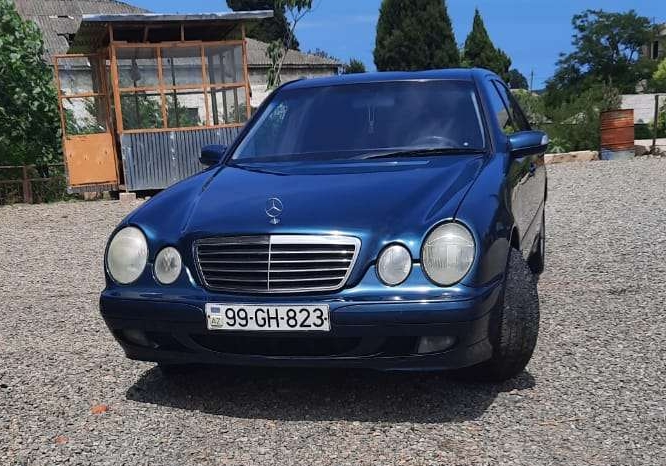 Mercedes E 220, 2001 il, 2.2 L, 385 000 km