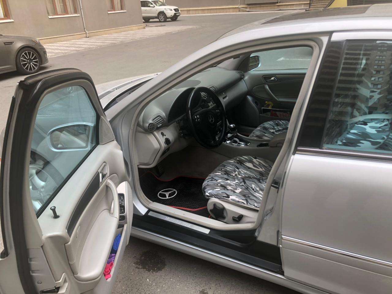 Mercedes C 230, 2006 il, 2.5 L, 260 000 km