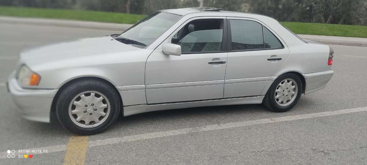 Mercedes C 230, 1999 il, 2.3 L, 178 456 km