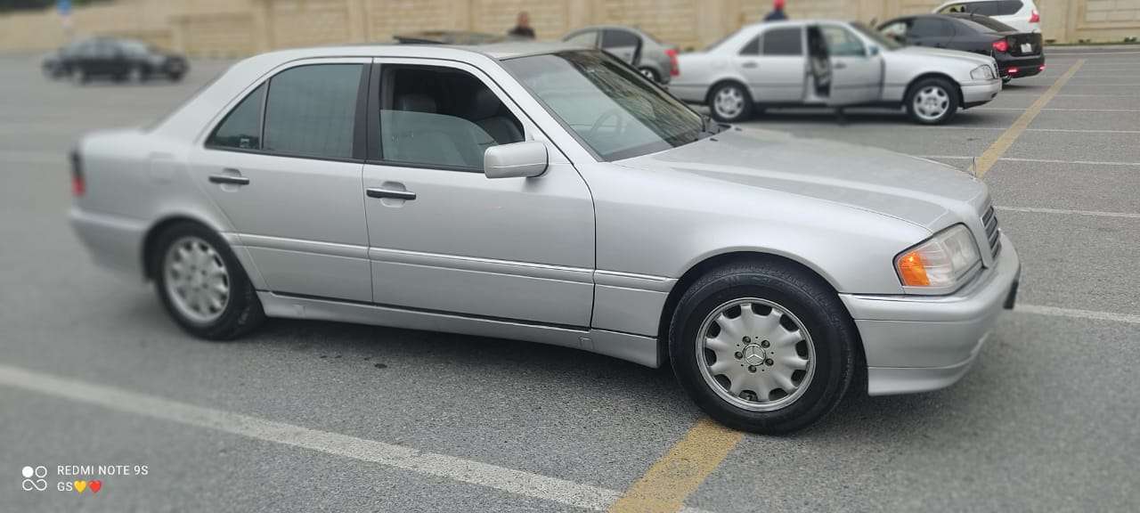 Mercedes C 230, 1999 il, 2.3 L, 178 456 km