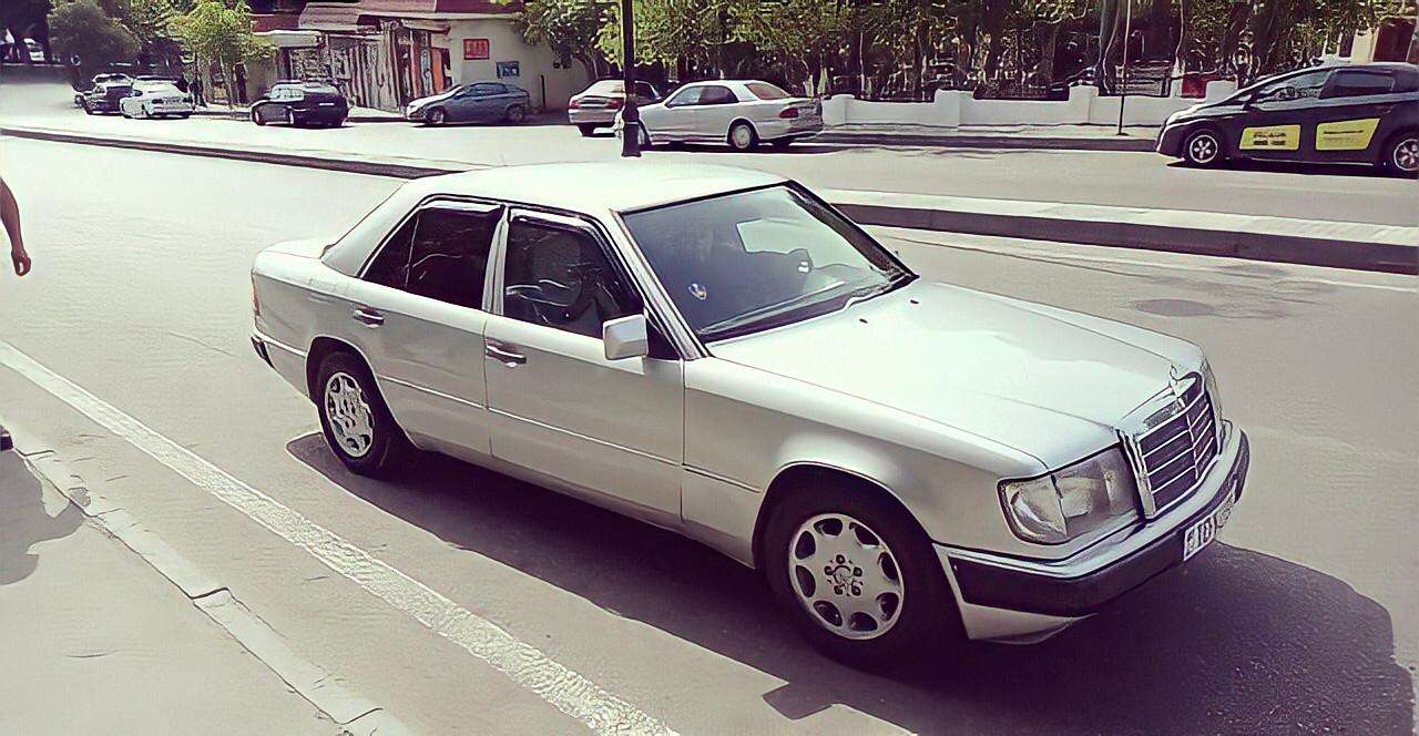 Mercedes E 220, 1991 il, 2.2 L, 370 851 km