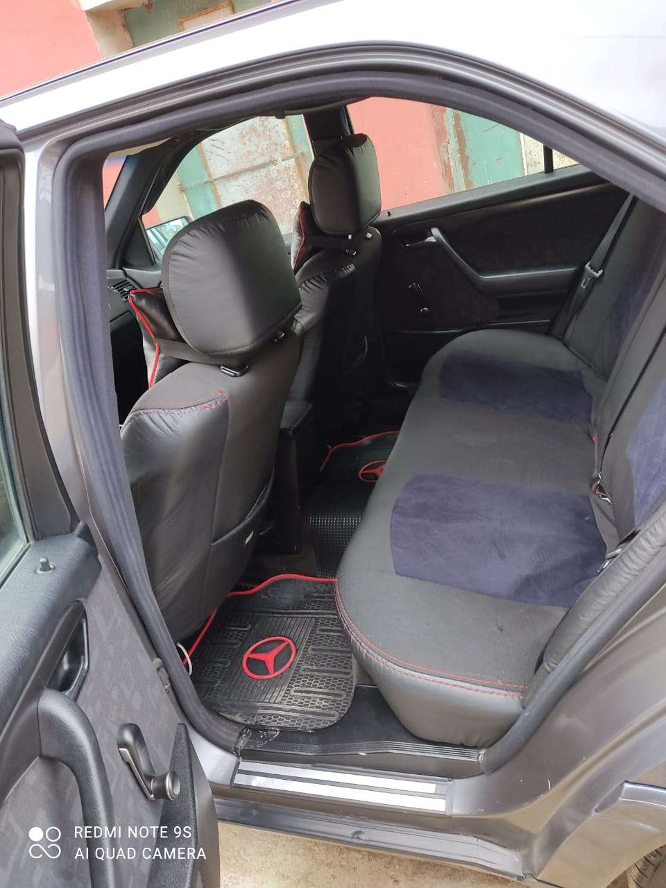Mercedes C 200, 1997 il, 2.0 L, 275 000 km