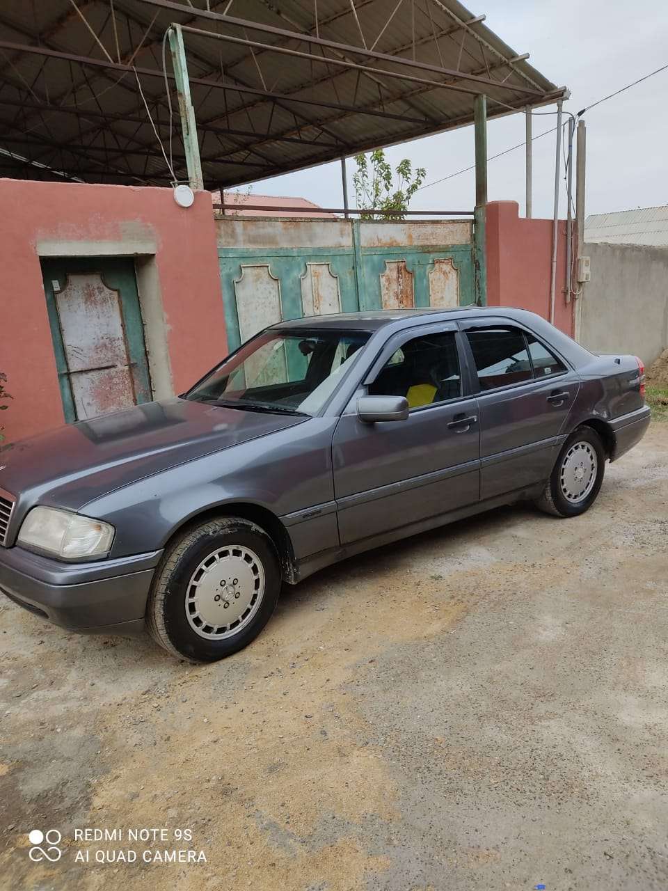 Mercedes C 200, 1997 il, 2.0 L, 275 000 km