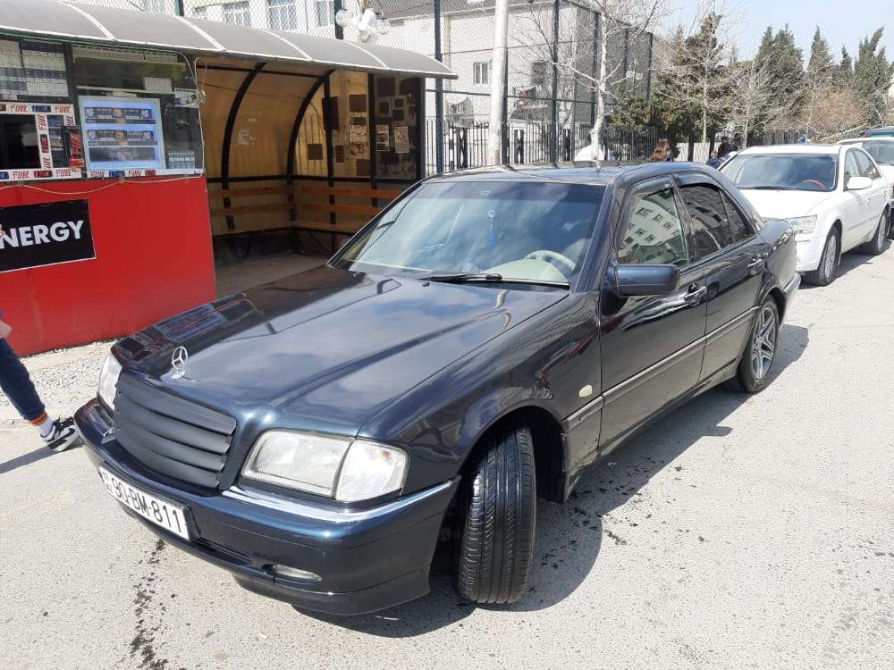 Mercedes C 200, 1998 il, 2.0 L, 250 000 km