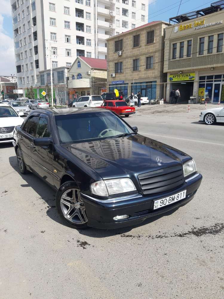 Mercedes C 200, 1998 il, 2.0 L, 250 000 km