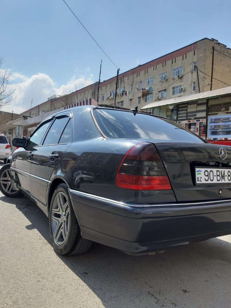 Mercedes C 200, 1998 il, 2.0 L, 250 000 km