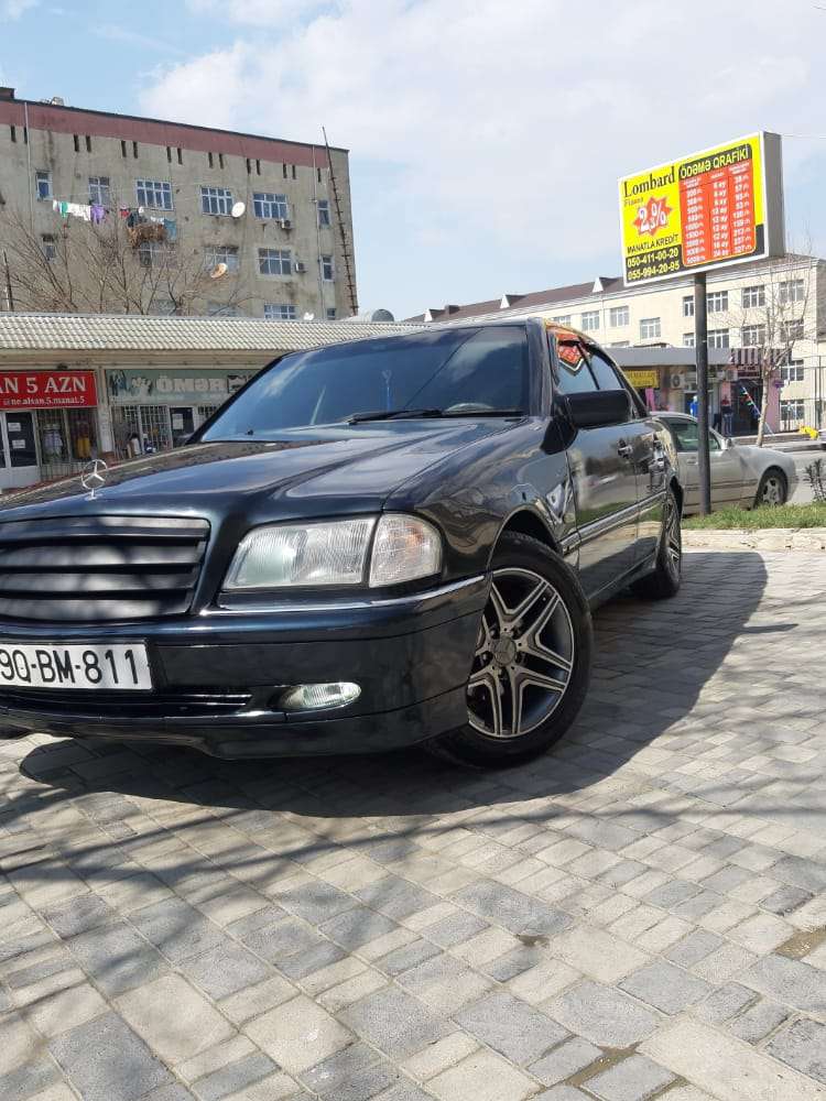 Mercedes C 200, 1998 il, 2.0 L, 250 000 km