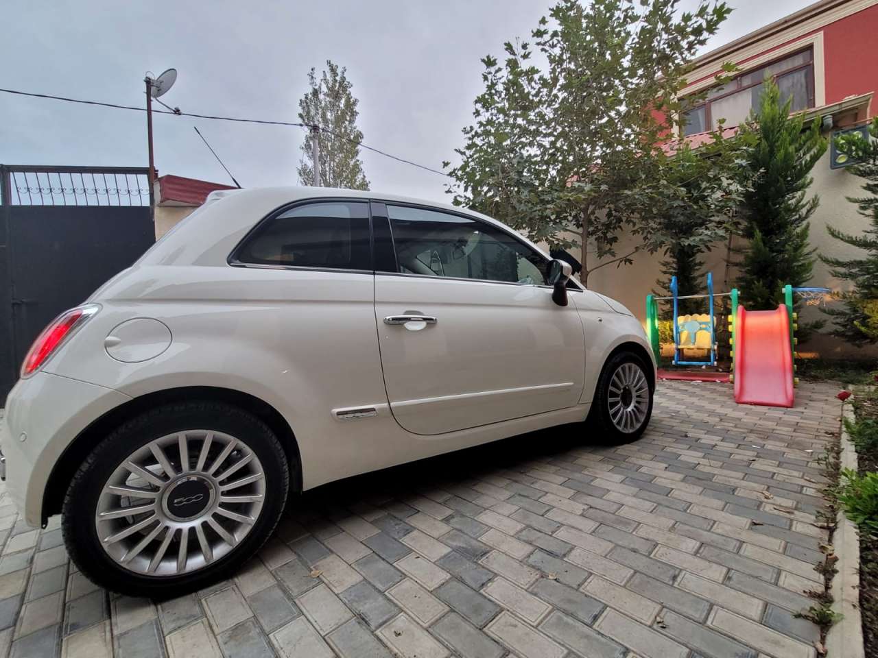 Fiat 500, 2010 il, 1.2 L, 98 000 km