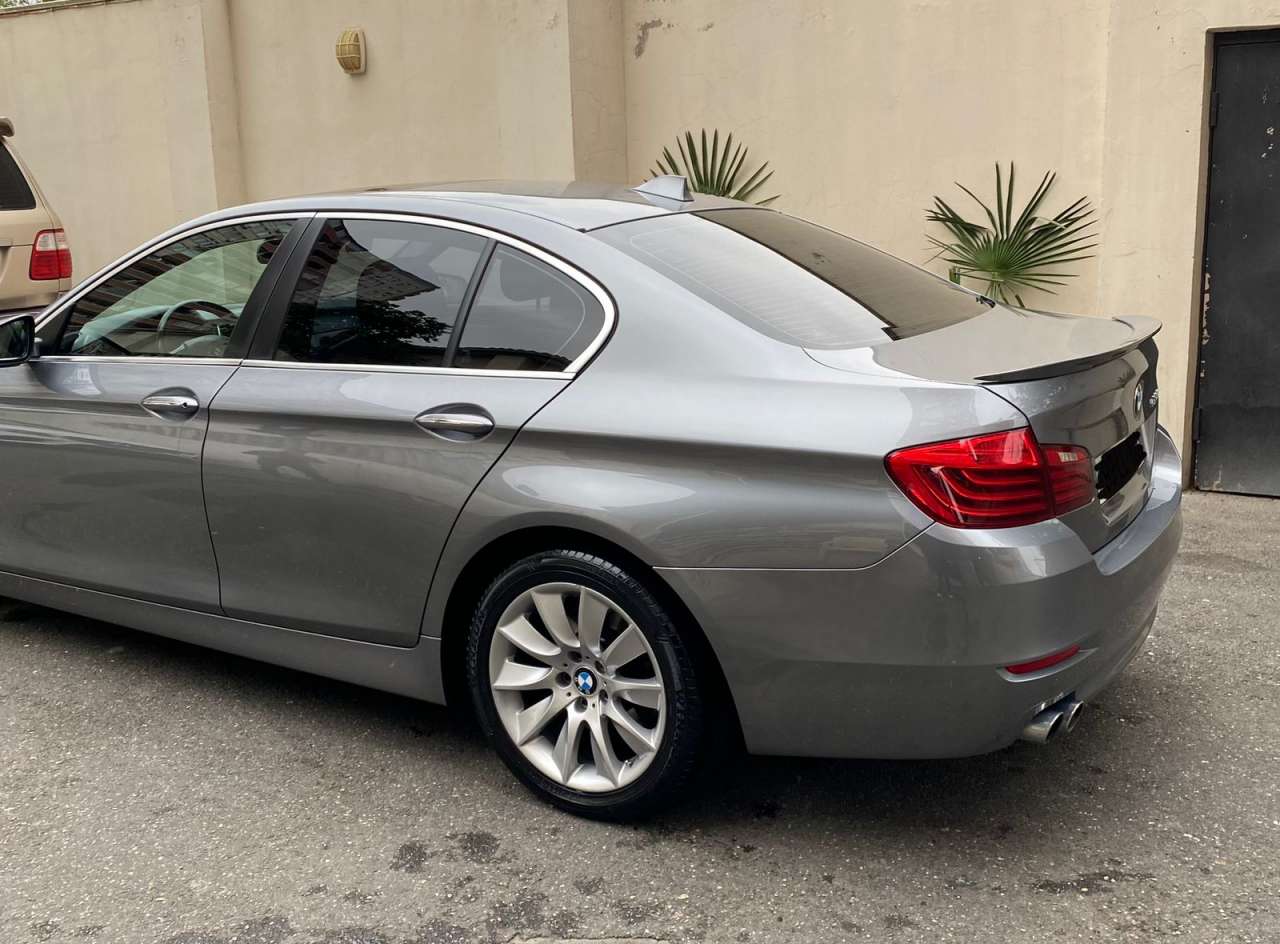 BMW 528, 2014 il, 2.0 L, 138 000 km